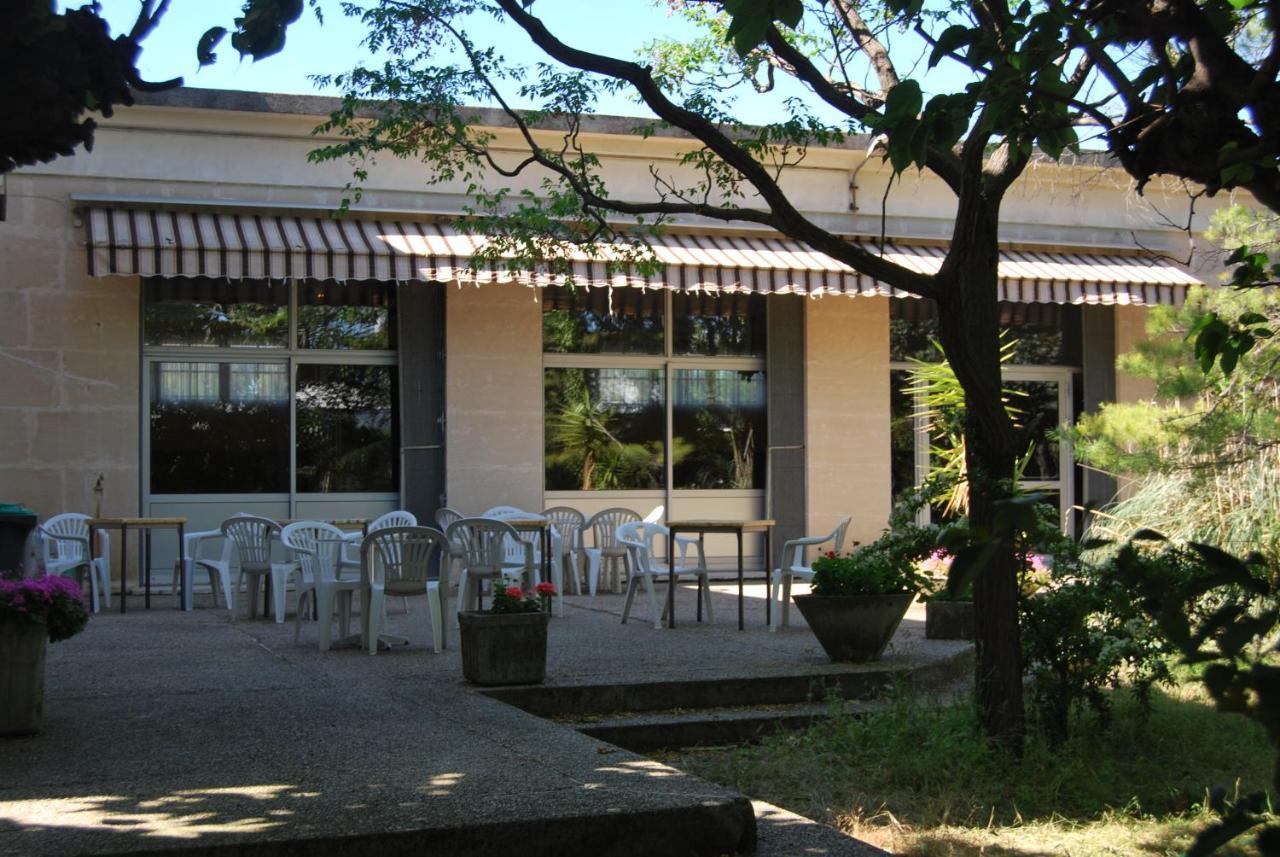 Auberge De Jeunesse Hi Arlés Exterior foto