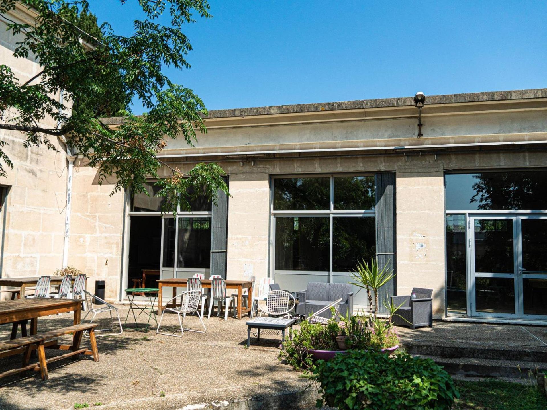 Auberge De Jeunesse Hi Arlés Exterior foto